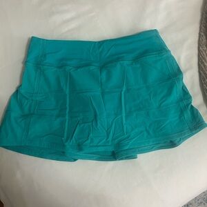 Lululemon skirt size 4